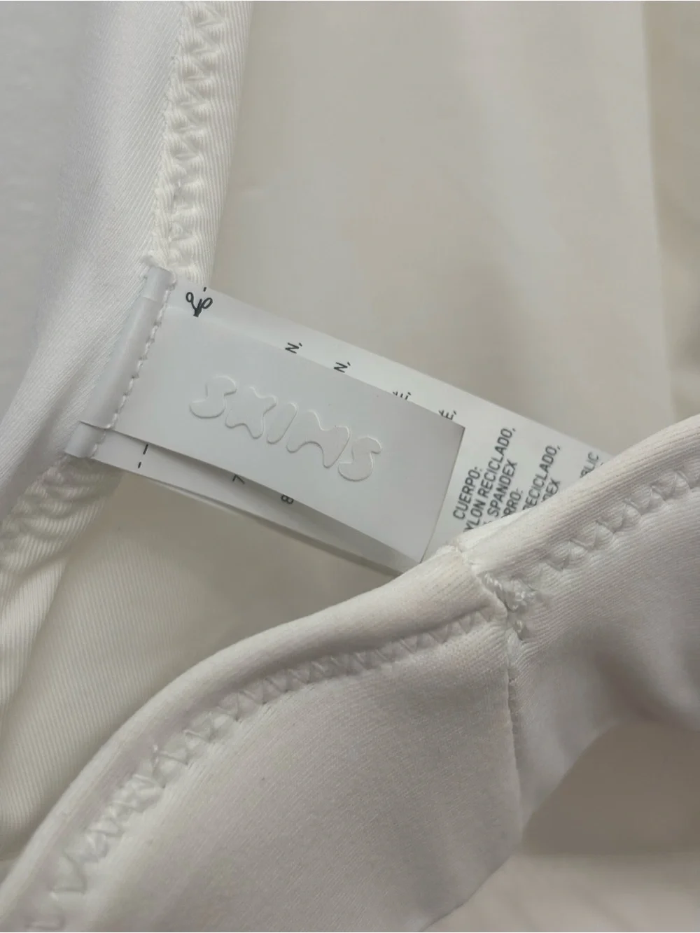 Skims FITS EVERYBODY swim top